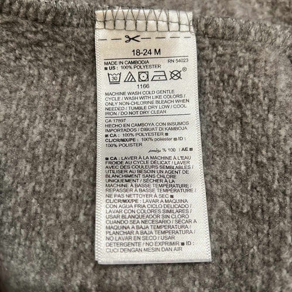 Old Navy Full-Zip Fleece - 18-24 mos​​​​​​​​​​ - Picture 8 of 8